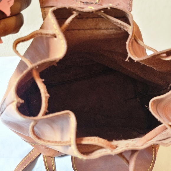 Vintage GENUINE leather backpack - Picture 3 of 12